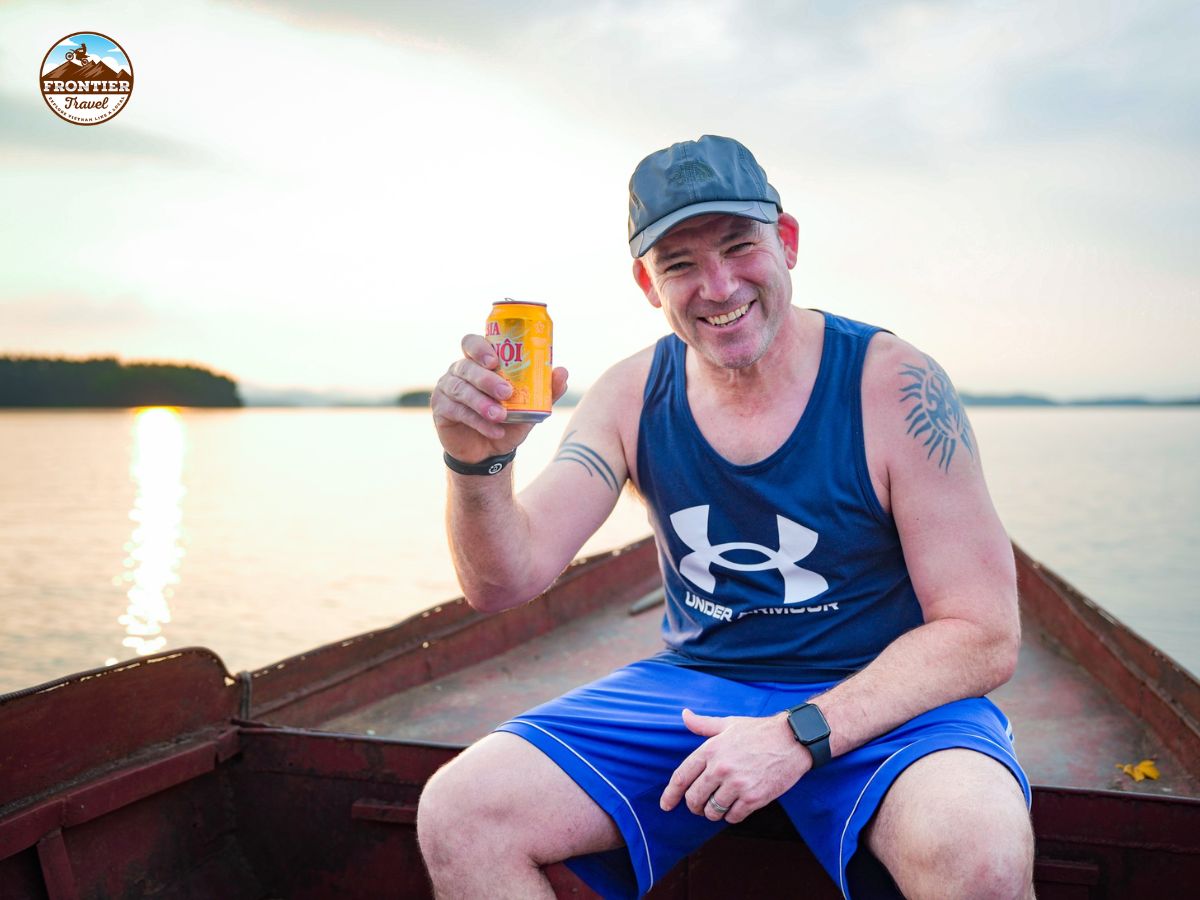 Motorbike adventure to Thac Ba Lake